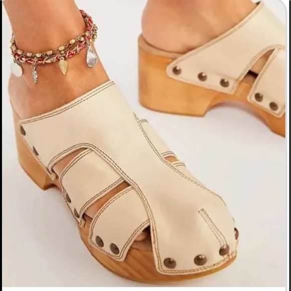 New Free People Libra studded clogs size 10 US 40 EU or 7 US 37 EU or 38 EU 8 US - Picture 1 of 17